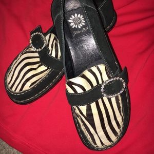 Yellow Box Shoes!! Super cute!